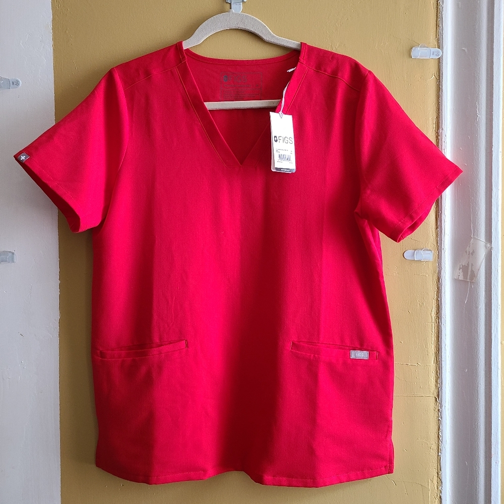 Figs Casma tech scrub top. Size M. Red